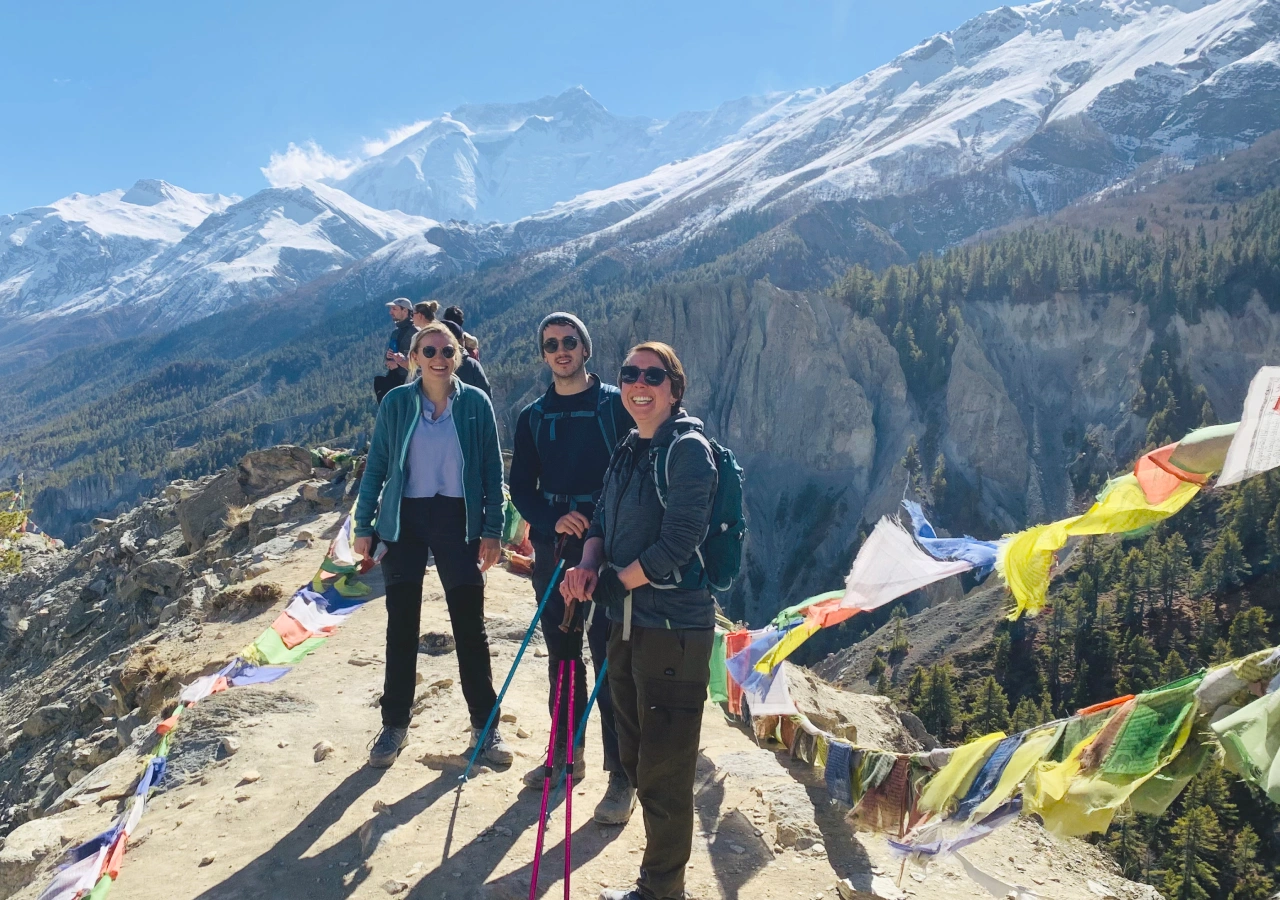 Annapurna Circuit Trek with Annapurna Peaks