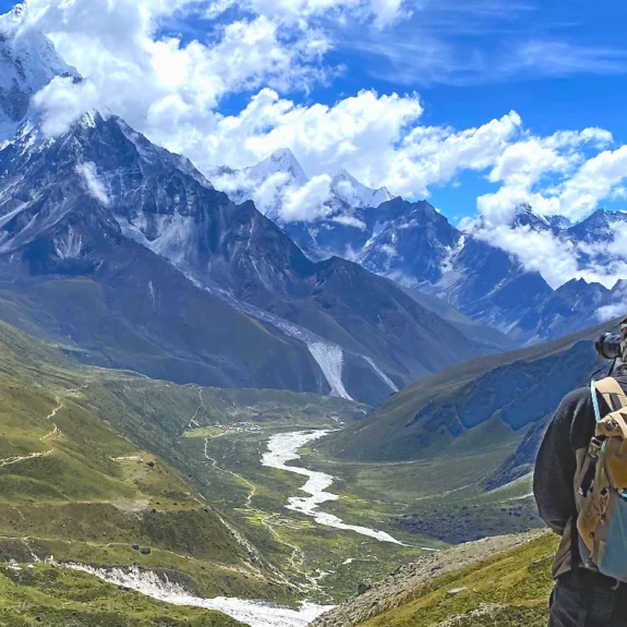 Gokyo chola pass ebc trek routes everest region and trekkers enjoying with the himalayan vistas and everest region landscape