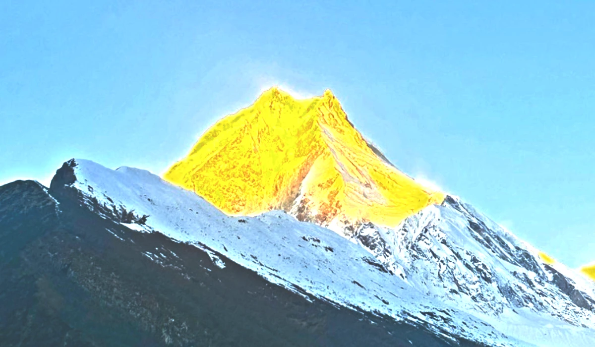 Manaslu circuit trekking nepal and majestic mount manaslu nepal