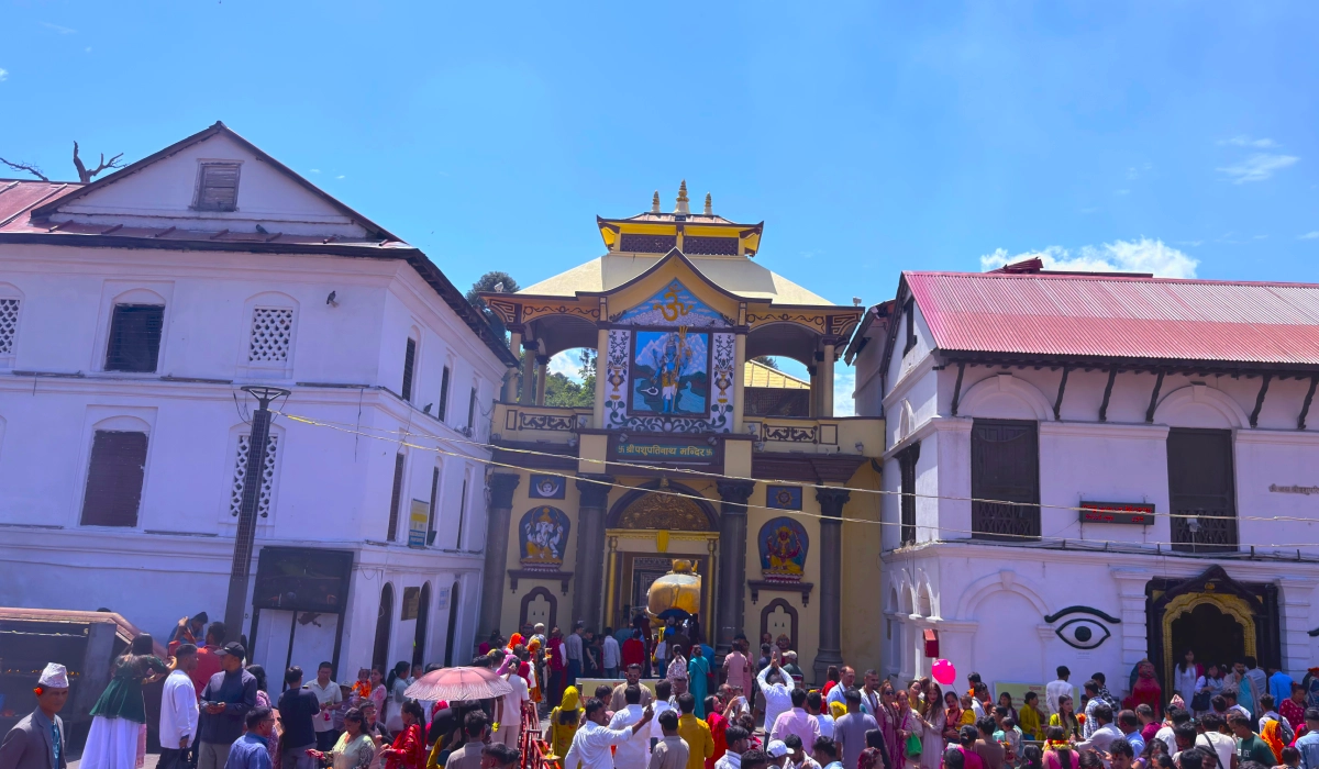 Main entrance to Pashupatinath Temple in Kathmandu, Nepal
