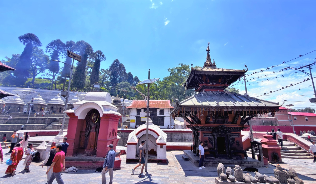 Ancient monuments and temples within the Pashupatinath Temple's area 